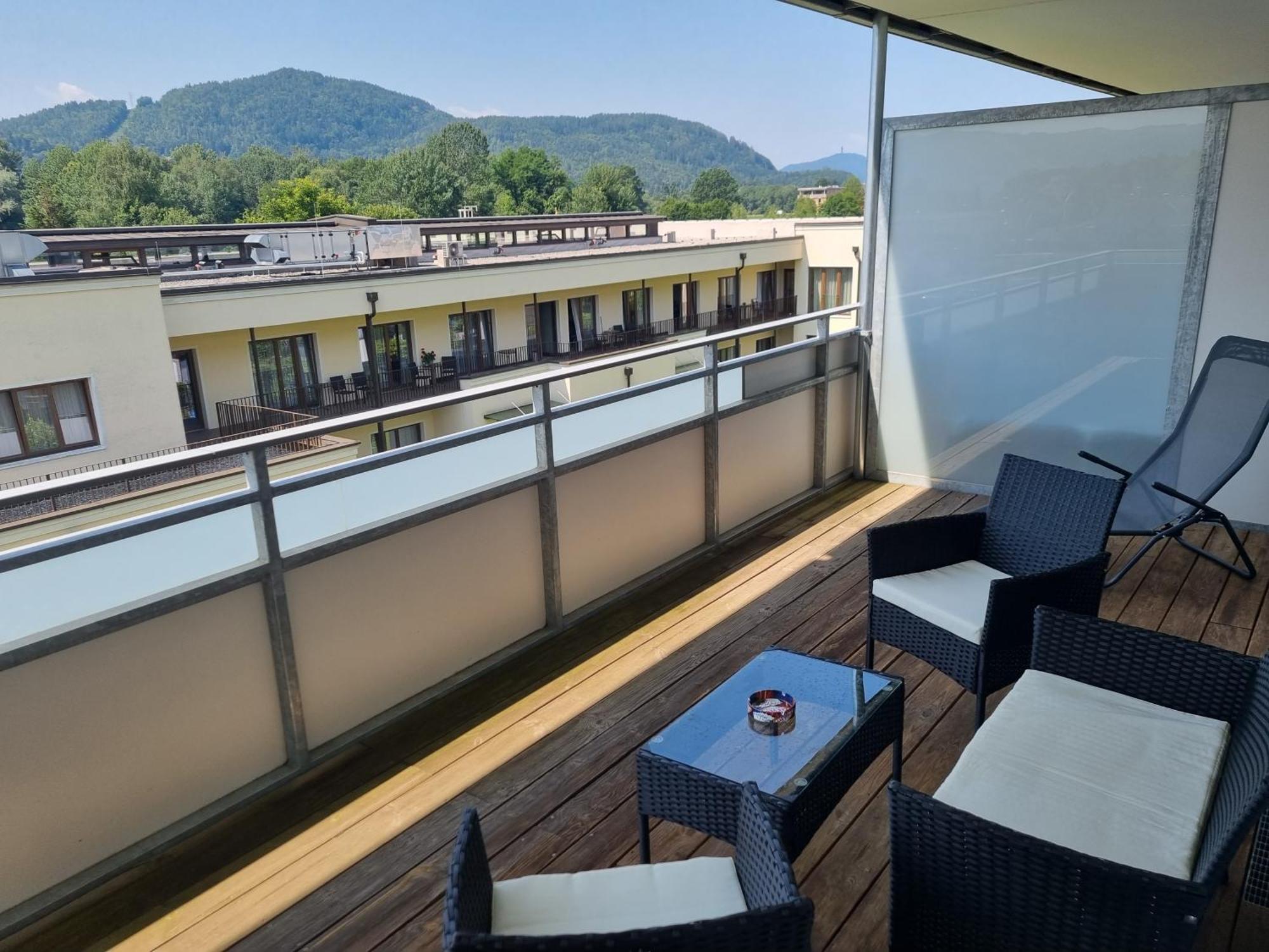 Traumapartment Neben Universitaet Und Lakeside In Klagenfurt Am Woerthersee ! Extérieur photo